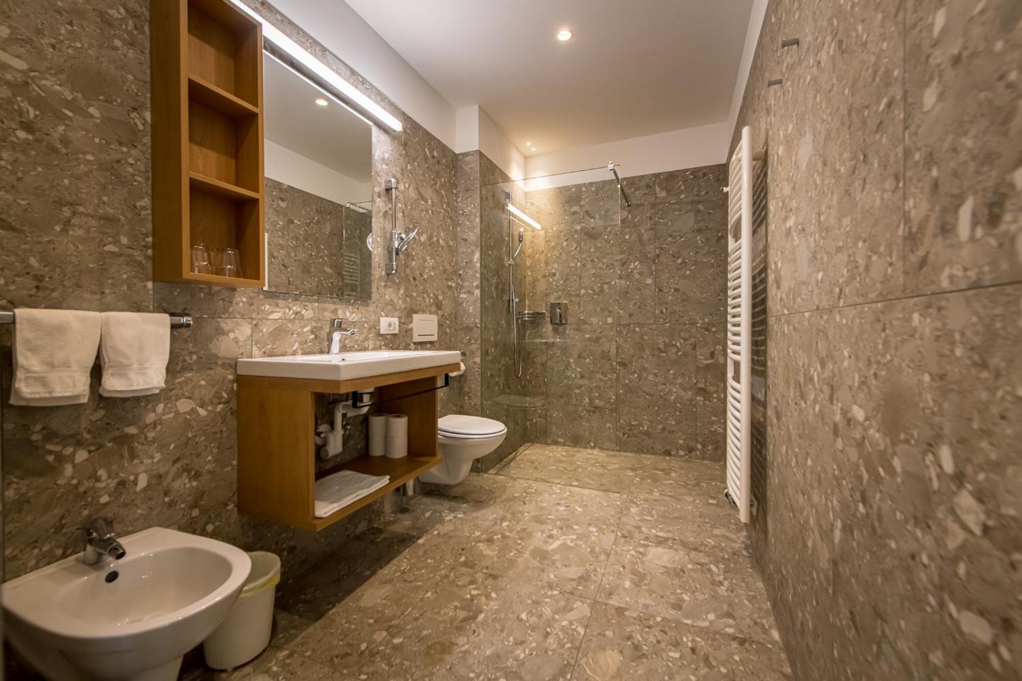 Hotel Taufers Molini di Tures Buitenkant foto